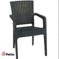 Set-de-grădină-de-înaltă-calitate-format-dintr-o-masă-și-6-scaune-disponibil-în-trei-culori