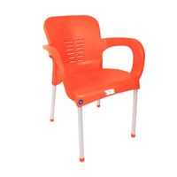 Scaun-din-plastic-cu-picioare-metalice-EYFEL