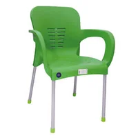 Scaun-din-plastic-cu-picioare-metalice-EYFEL