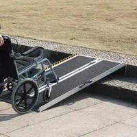 Rampă-pliabilă-pentru-scaune-rulante-1-22-m-capacitate-362-kg-din-aluminiu
