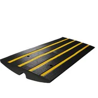 Rampă-de-cauciuc-armată-pentru-borduri-și-garaje-10-cm-capacitate-15-tone