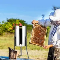 Centrifugă-manuală-pentru-miere-din-oțel-inoxidabil-cu-tambur-pentru-faguri-și-capac