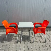 Set-masă-de-60-60-cu-2-scaune-EYFELs