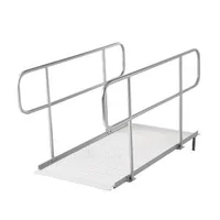 Rampă-din-aluminiu-pentru-scaune-cu-rotile-cu-balustrade-1806-830-mm-picioare-reglabile-până-la-453-6-kg