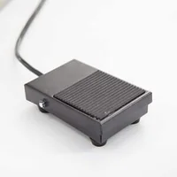 Mașină-electrică-de-umplut-cârnați-12-L