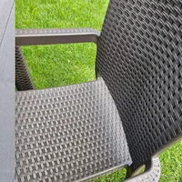 Set-de-mobilier-de-grădină-de-înaltă-calitate-masă-90-90-cm-și-4-scaune-pătrate-disponibil-în-cinci-culori