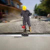 Dreptar-vibrant-profesional-pentru-beton-cu-motor-în-4-timpi-mânere-reglabile-pe-înălțime-6500-rot-min-profil-din-aluminiu-de-2445-mm-set-de-bare-de-nivelare