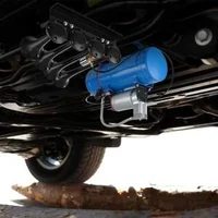 Compresor-de-aer-12V-cu-rezervor-6-litri-presiune-de-lucru-8-3-Bar