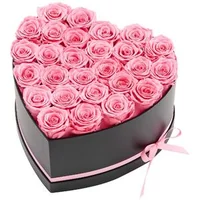 Trandafiri-roz-eterni-27-trandafiri-conservați-într-o-cutie-în-formă-de-inimă-roz