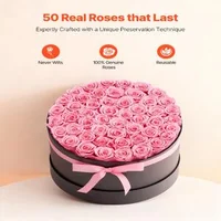 Flori-roz-eterne-50-de-trandafiri-conservați-într-o-cutie-rotundă