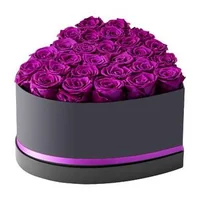 Flori-mov-eterne-27-de-trandafiri-conservați-într-o-cutie-în-formă-de-inimă