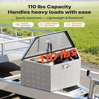 Cutie-din-aluminiu-pentru-cârlig-de-remorcă-84x48x46-cm-montare-pe-protap-cu-încuietoare-și-chei-capacitate-50-kg-argintie