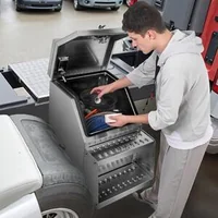 Cutie-laterală-de-scule-cu-treaptă-din-aluminiu-45-7x69-5x64-5-cm-pentru-camion-cu-montare-laterală-și-încuietoare-în-T