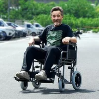 Scaun-cu-rotile-pliabil-din-oțel-carbon-șezut-61-cm-frână-auto-blocantă-cotiere-detașabile-până-la-136-kg