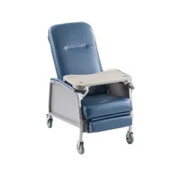 Fotoliu-geriatric-cu-3-poziții-de-înclinare-ridicarea-picioarelor-masă-mobilă-și-4-roți-capacitate-de-încărcare-113-kg-107-x-66-x-120-cm