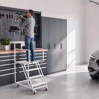 Scară-mobilă-tip-platformă-cu-patru-trepte-capacitate-portantă-400-kg-oțel-aliat-Q195-balustrade-duble-trepte-antiderapante-4-roți